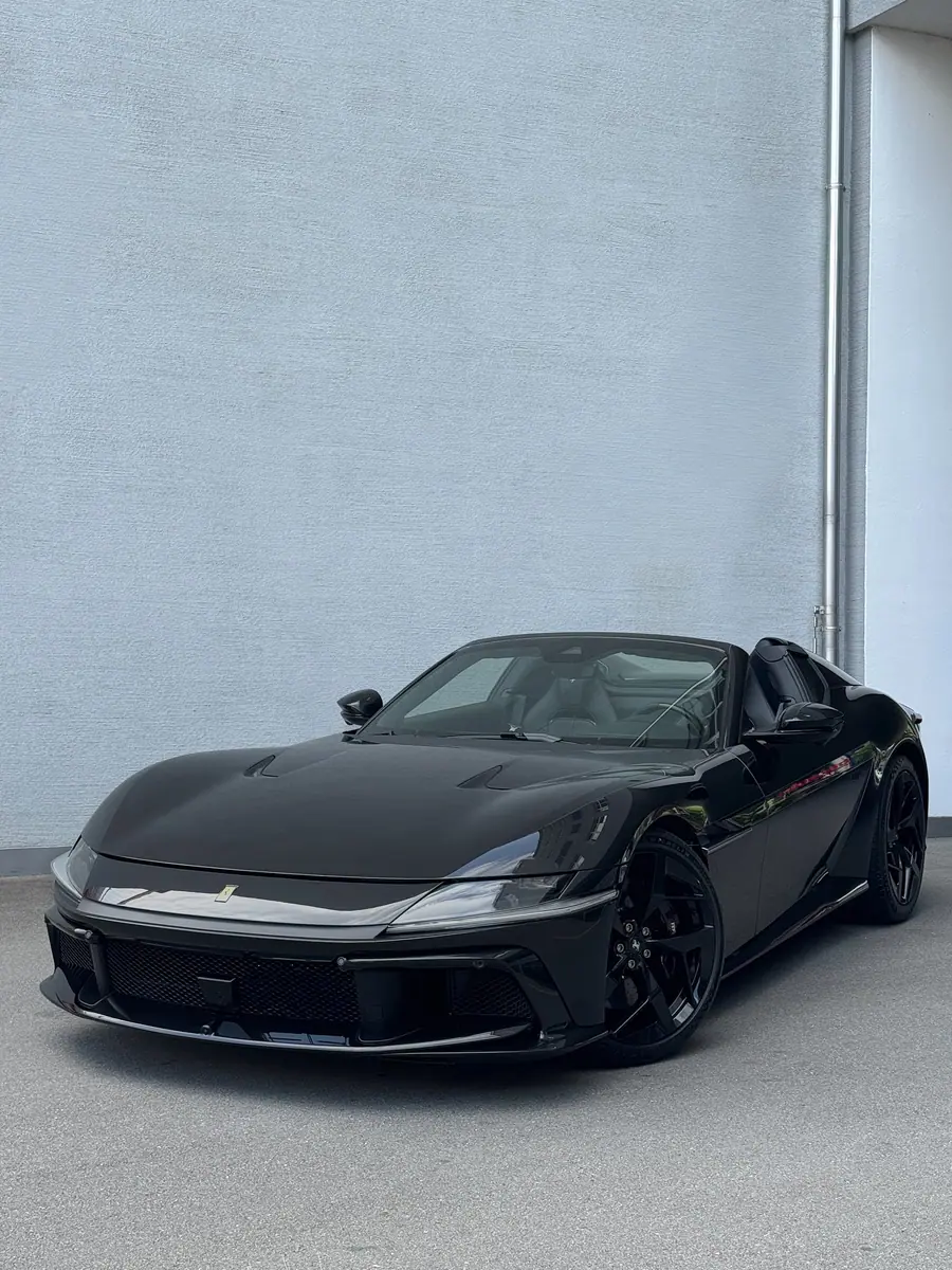 Ferrari 12Cilindri Spider All Black Edition, Bild 3 von 9