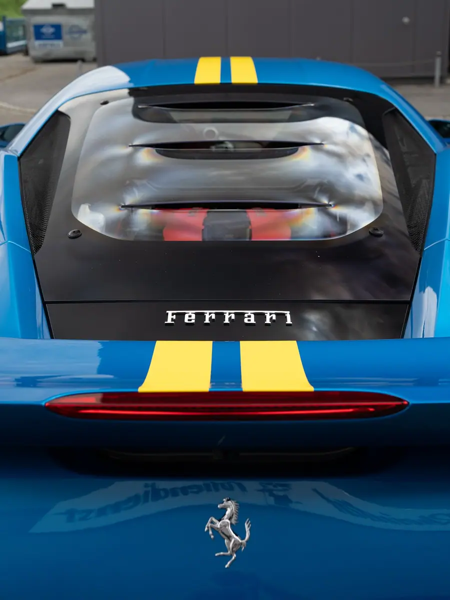 Ferrari F8 Tributo, Bild 3 von 8