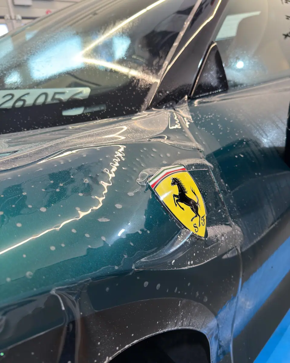 Ferrari SF90 — PPF-Erneuerung Front, Bild 12 von 12
