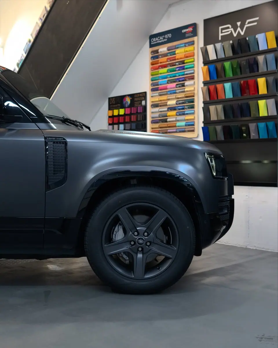 Land Rover Defender, Bild 4 von 10