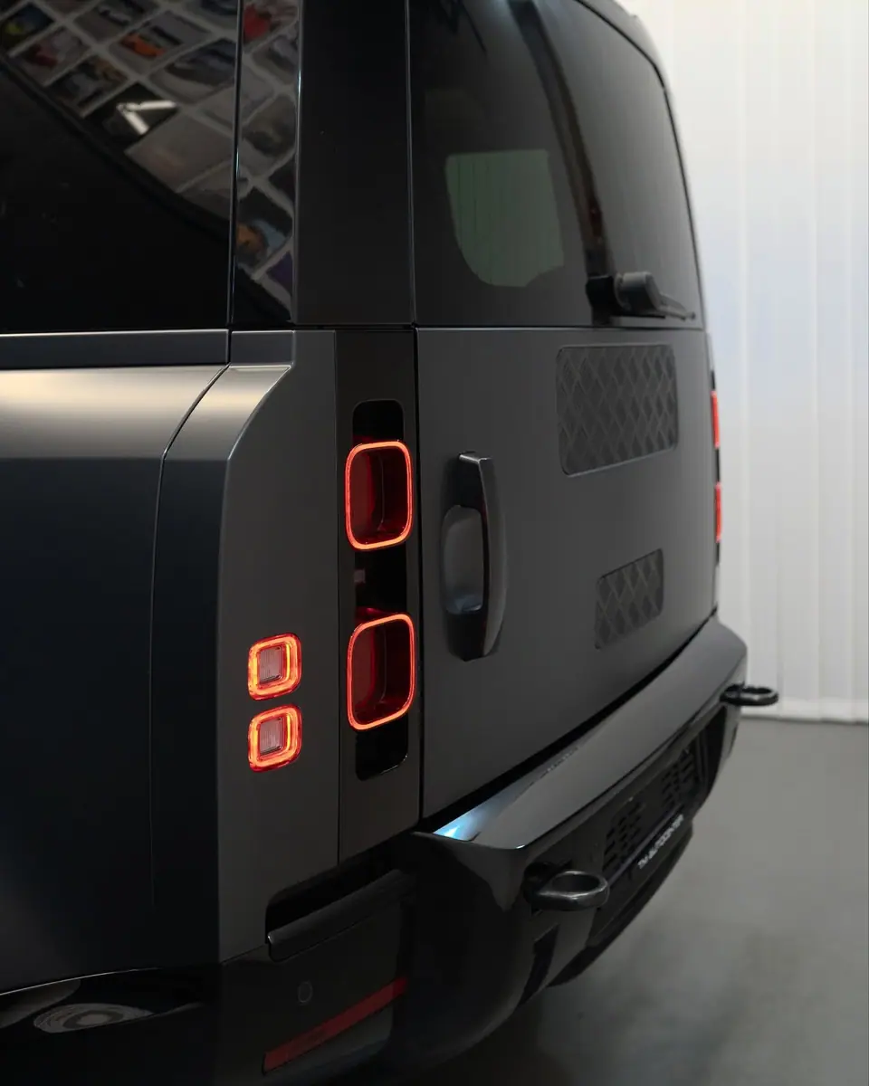 Land Rover Defender, Bild 6 von 10