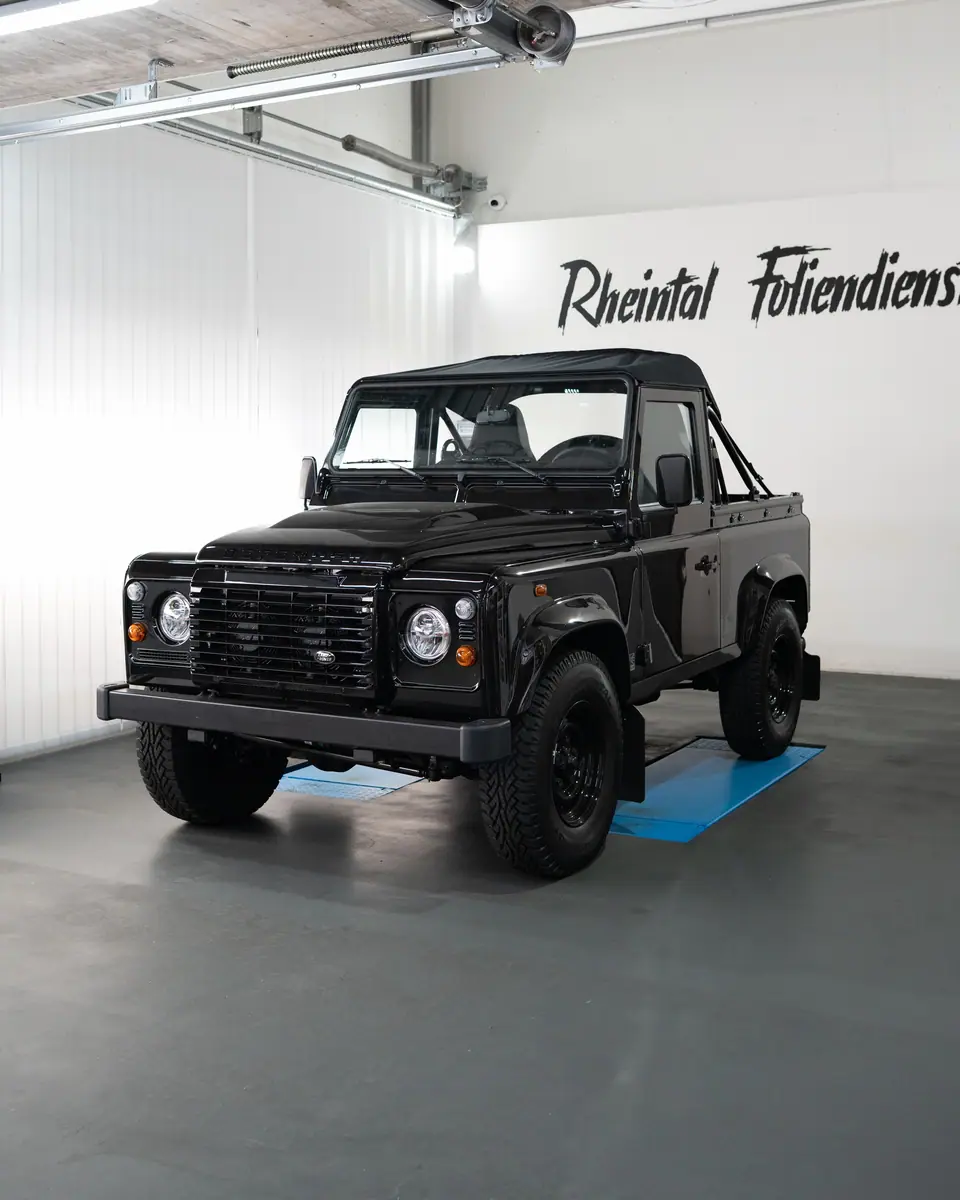 Land Rover Defender 90 Works V8 Soft Top, Bild 6 von 9