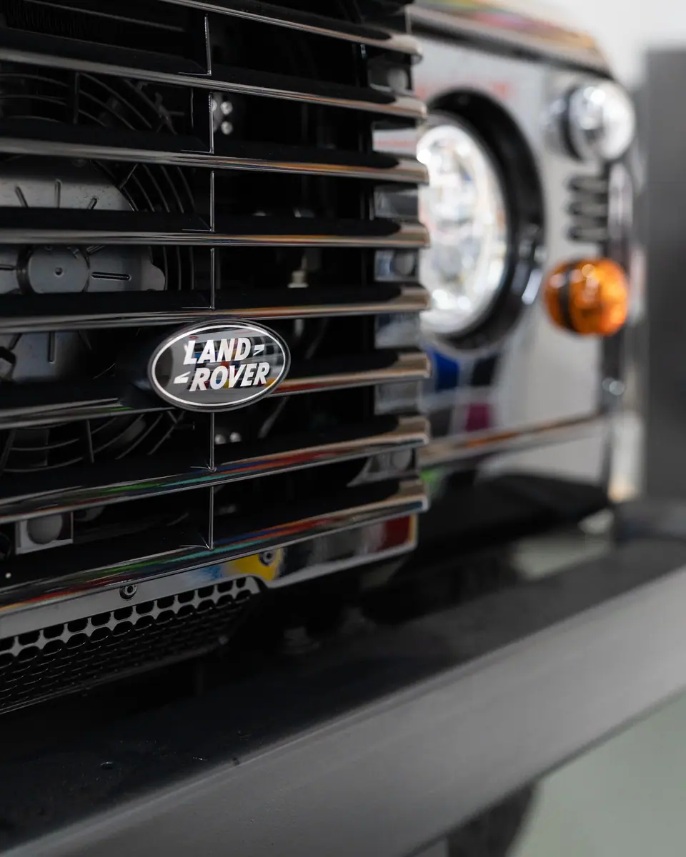 Land Rover Defender 90 Works V8 Soft Top, Bild 7 von 9