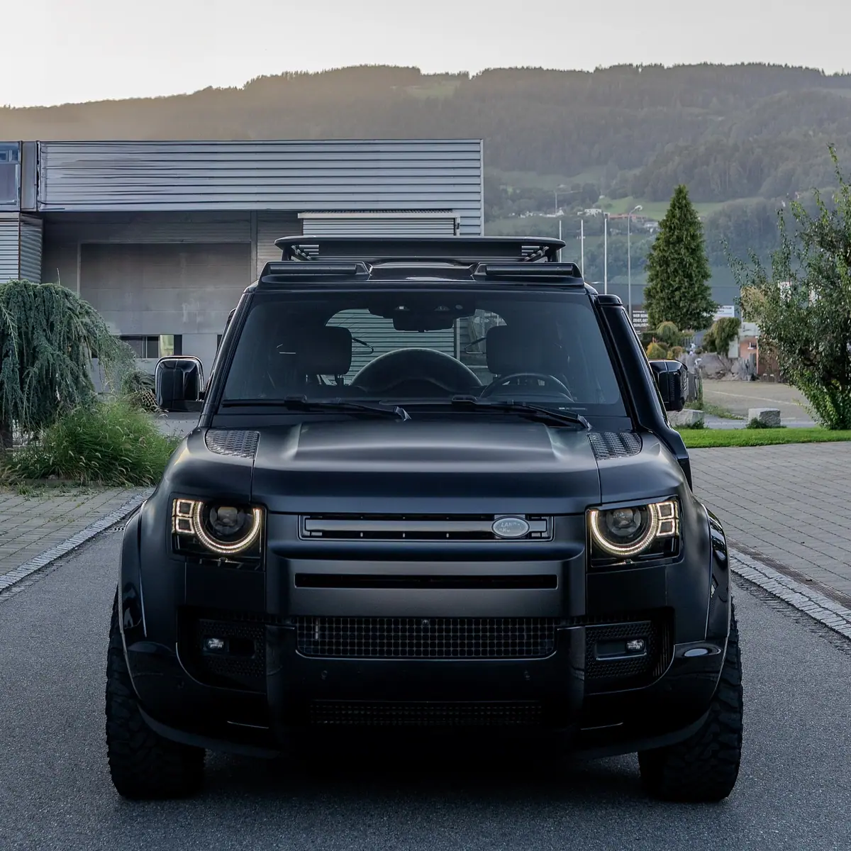 Land Rover Defender, Bild 2 von 10