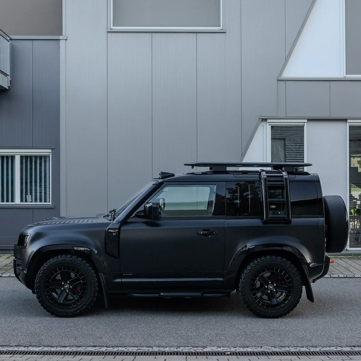 Land Rover Defender, Bild 7 von 10
