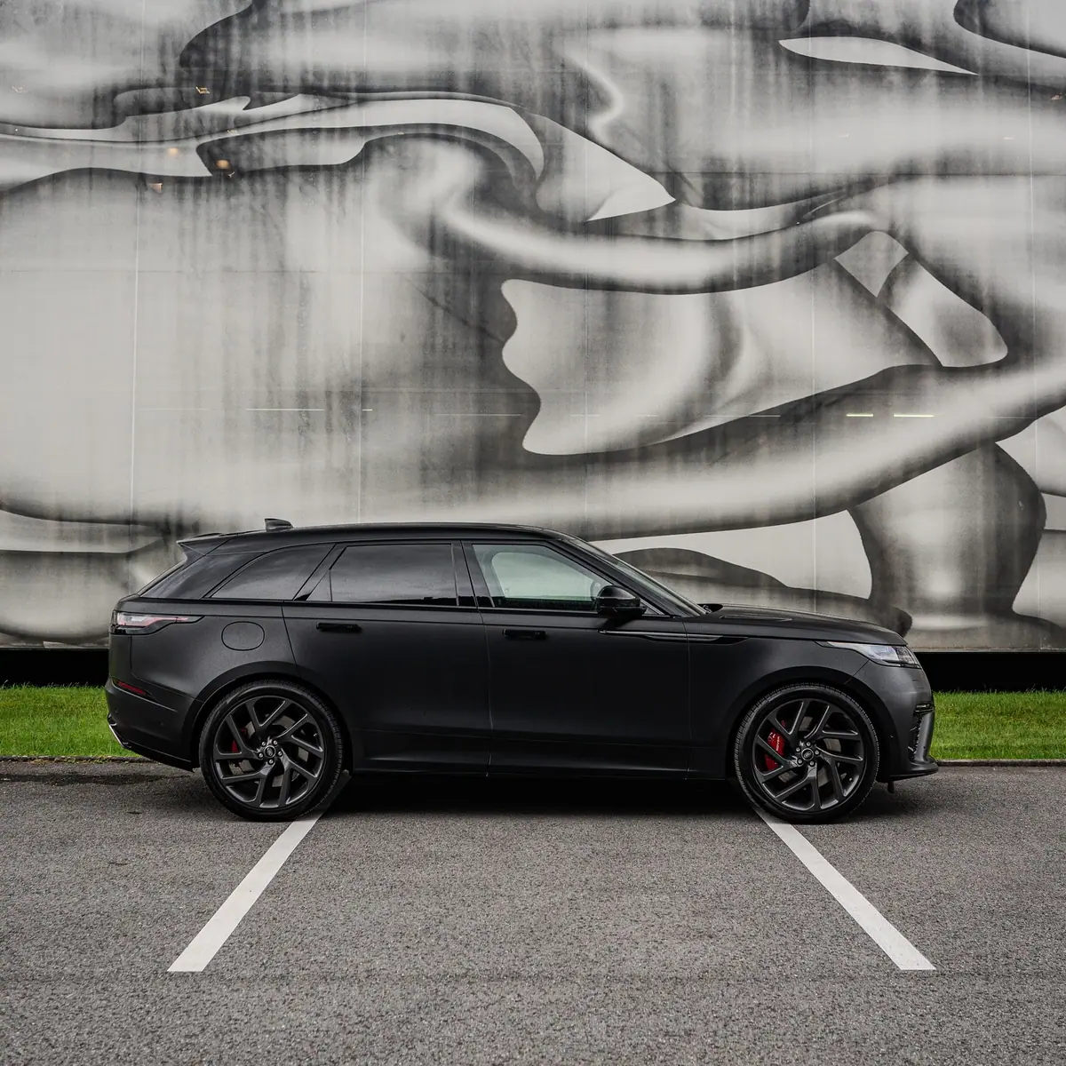 Land Rover Velar P550, Bild 5 von 10