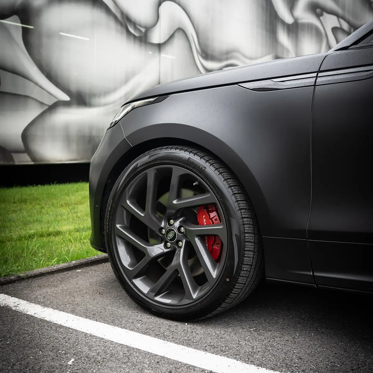 Land Rover Velar P550, Bild 9 von 10