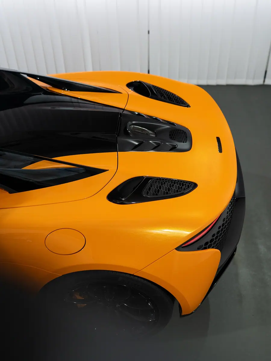 McLaren Artura (Papaya Spark Orange), Bild 6 von 12