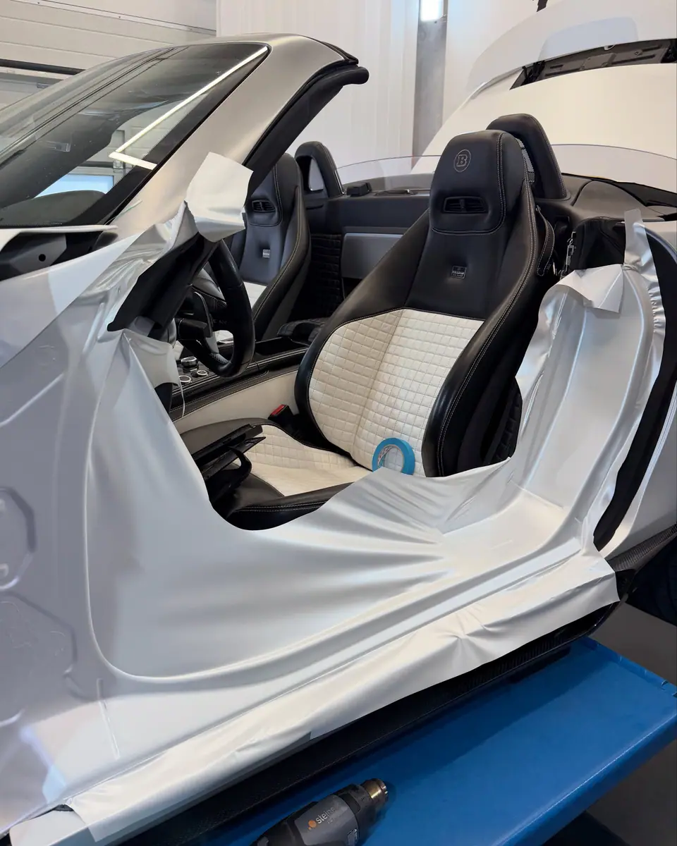 Mercedes-Benz SLS AMG Roadster, Bild 12 von 12