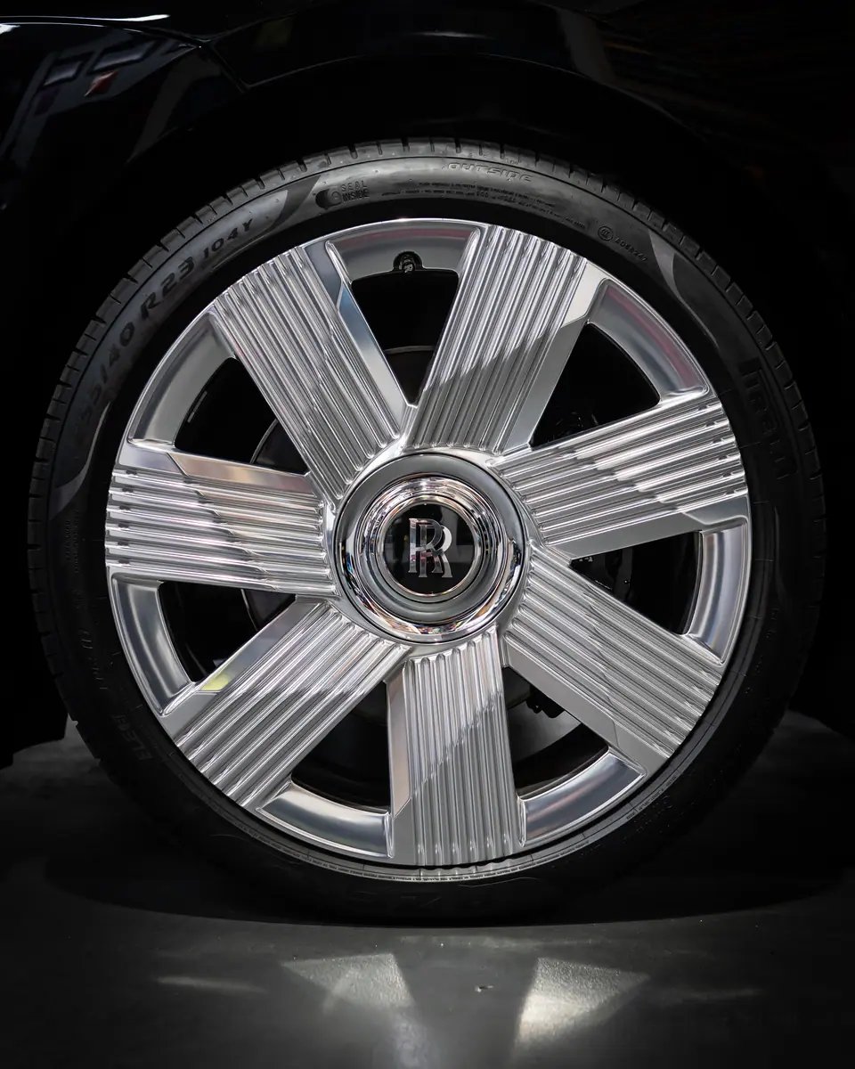 Rolls-Royce Spectre, Bild 12 von 12